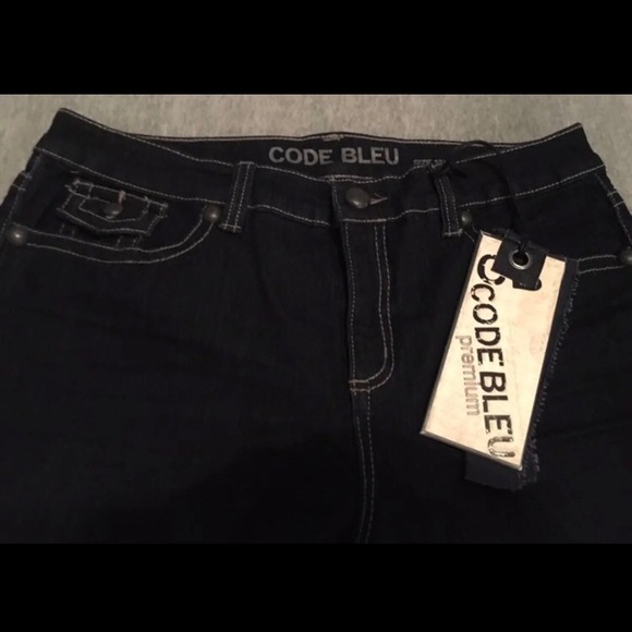 Code Bleu Jeans - Picture 2 of 4